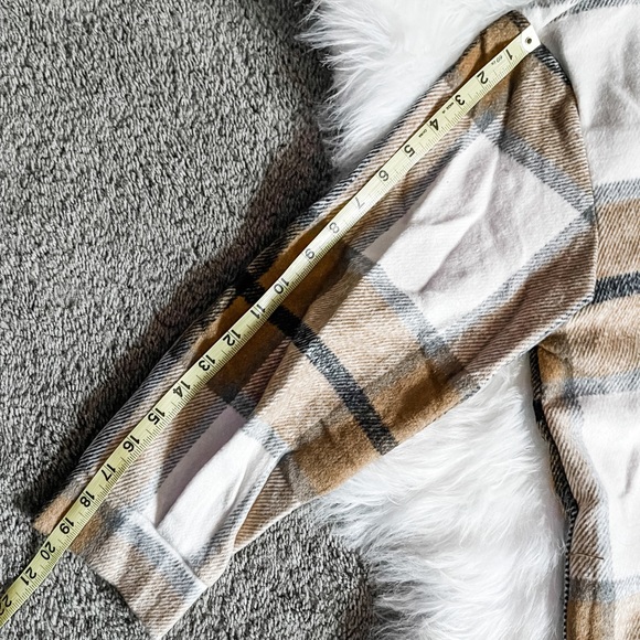 Women’s Shacket | Urban Daisy Plaid Shacket NWT - Picture 11 of 11